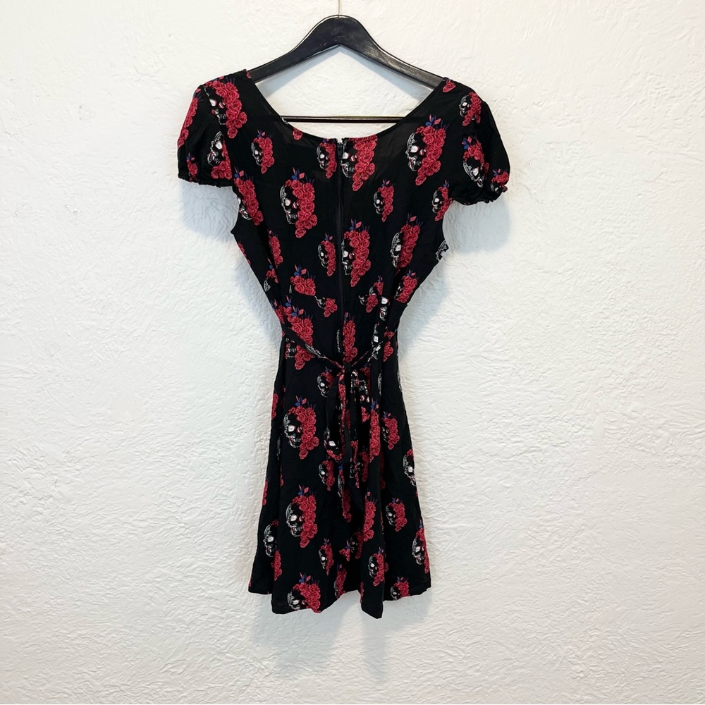 Royal Bones Tripp Black Mini Dress Skulls Red Rose Floral Hot Topic XL Large - Picture 8 of 8